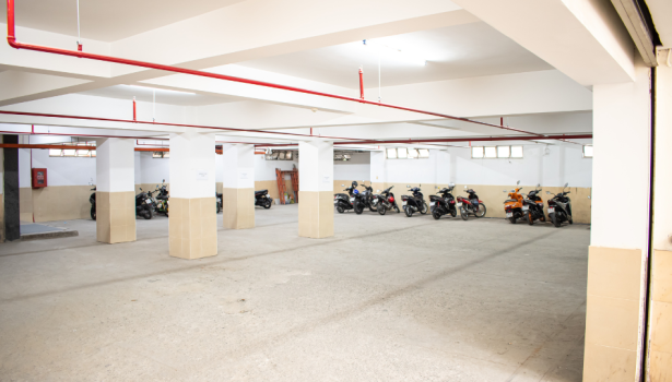 Bãi giữ xe nội khu